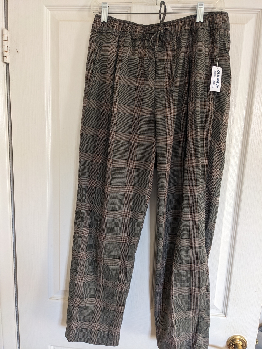 Old Navy Billie Plaid Drawstring Wide-Leg Pants in Gray and Brown